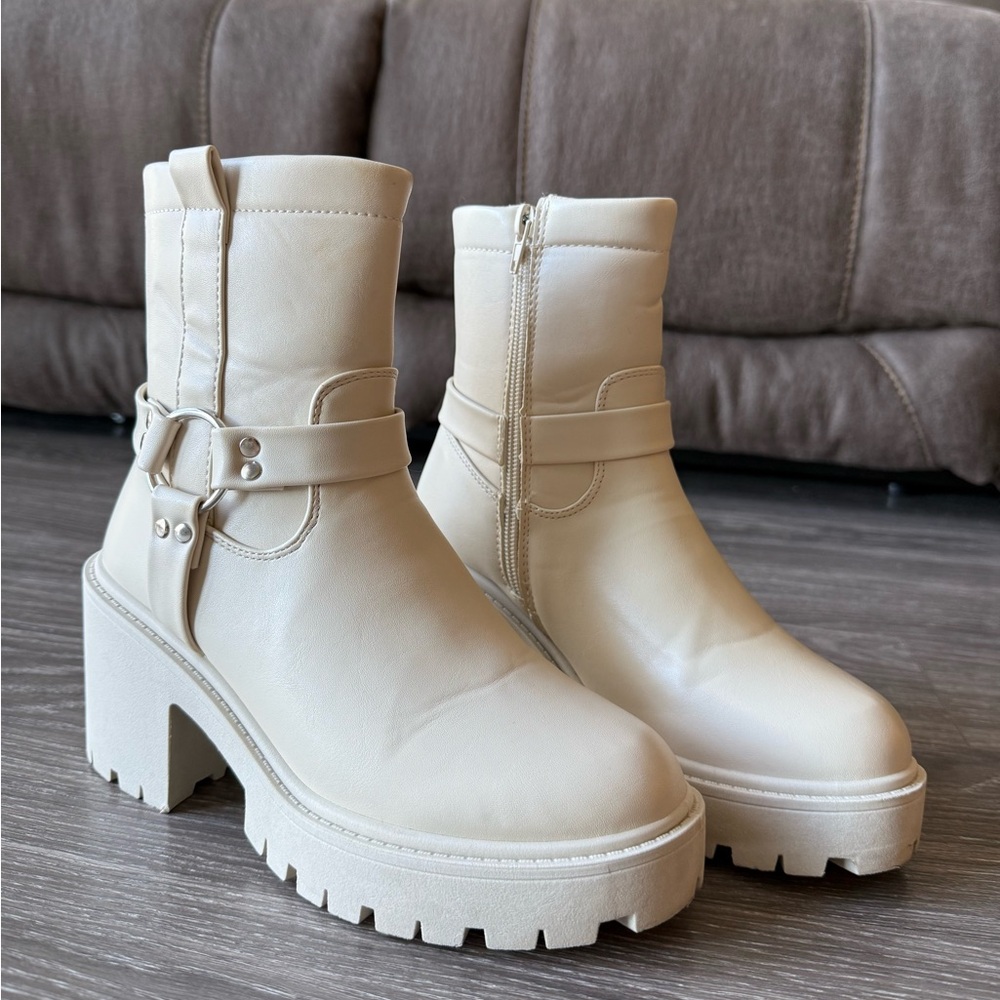 Block Heel Beige Ankle Boots - Picture 3 of 7